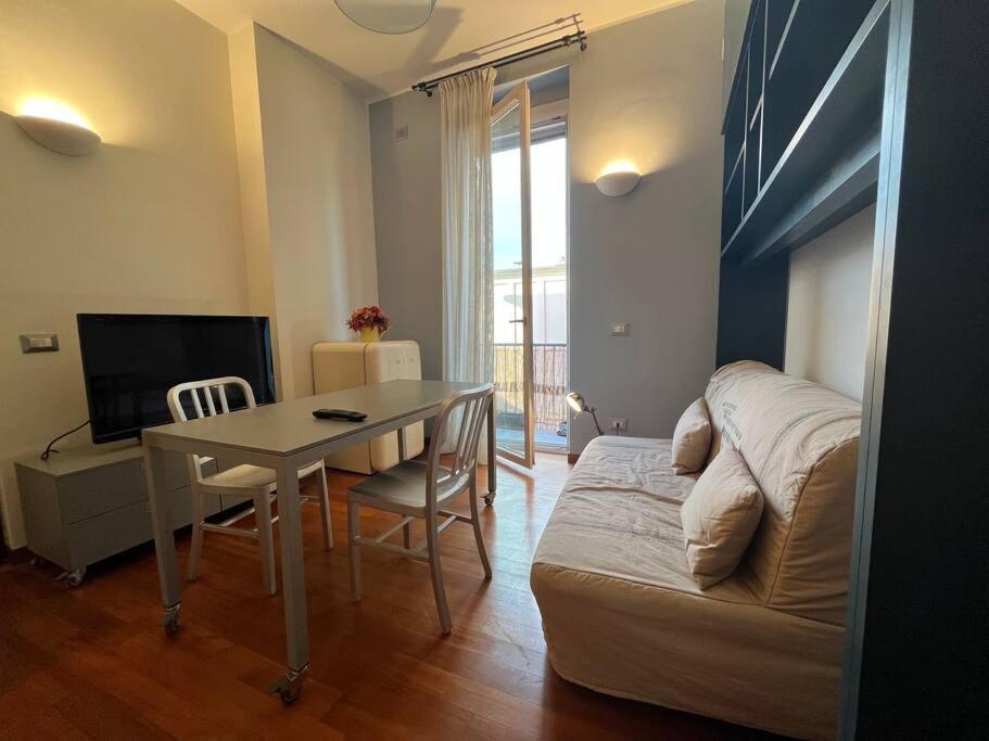 Appartamento Chicco In Zona Elegante Mailand Exterior foto